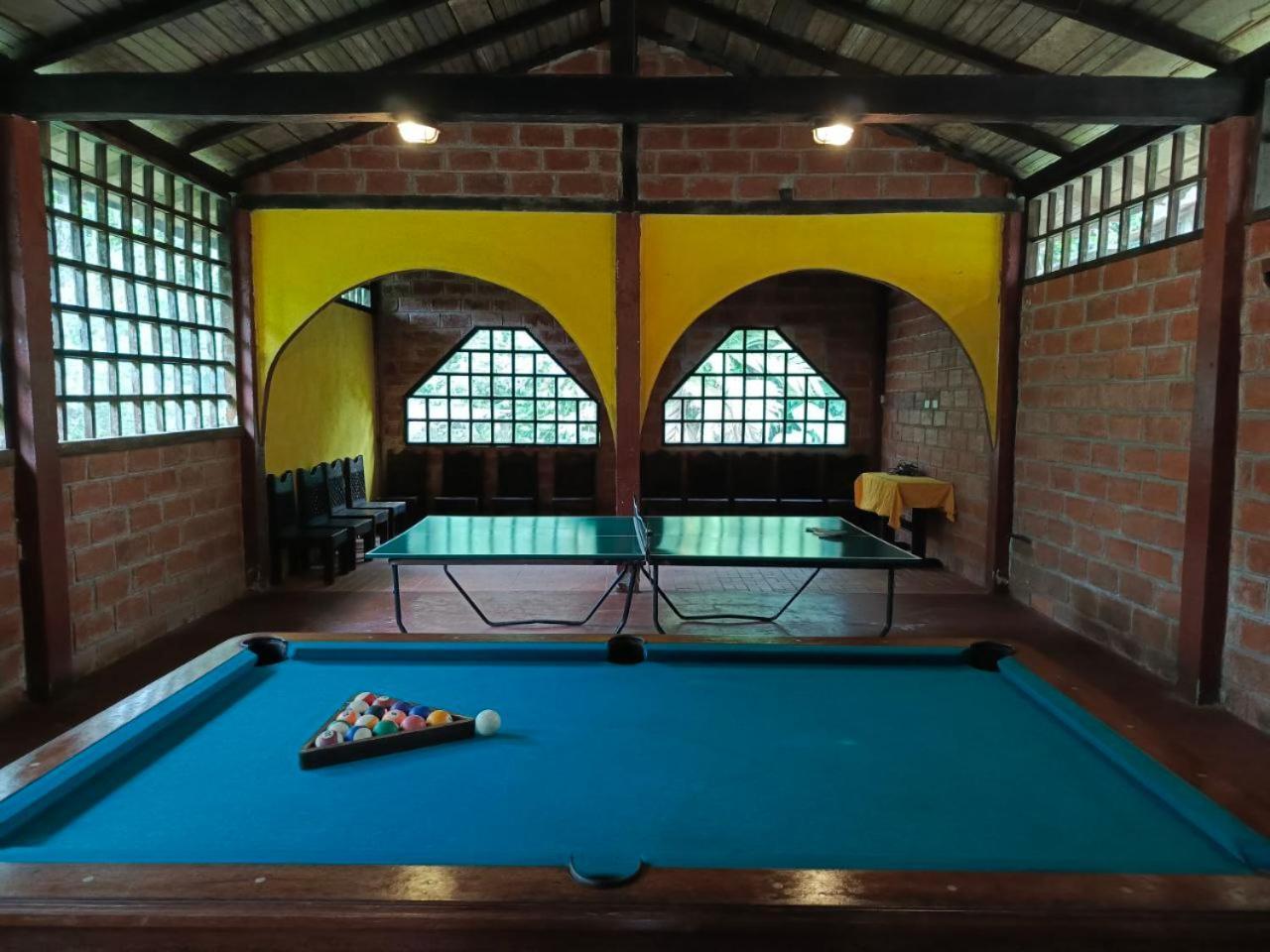 Hosteria Sapos Y Ranas Milpe Extérieur photo