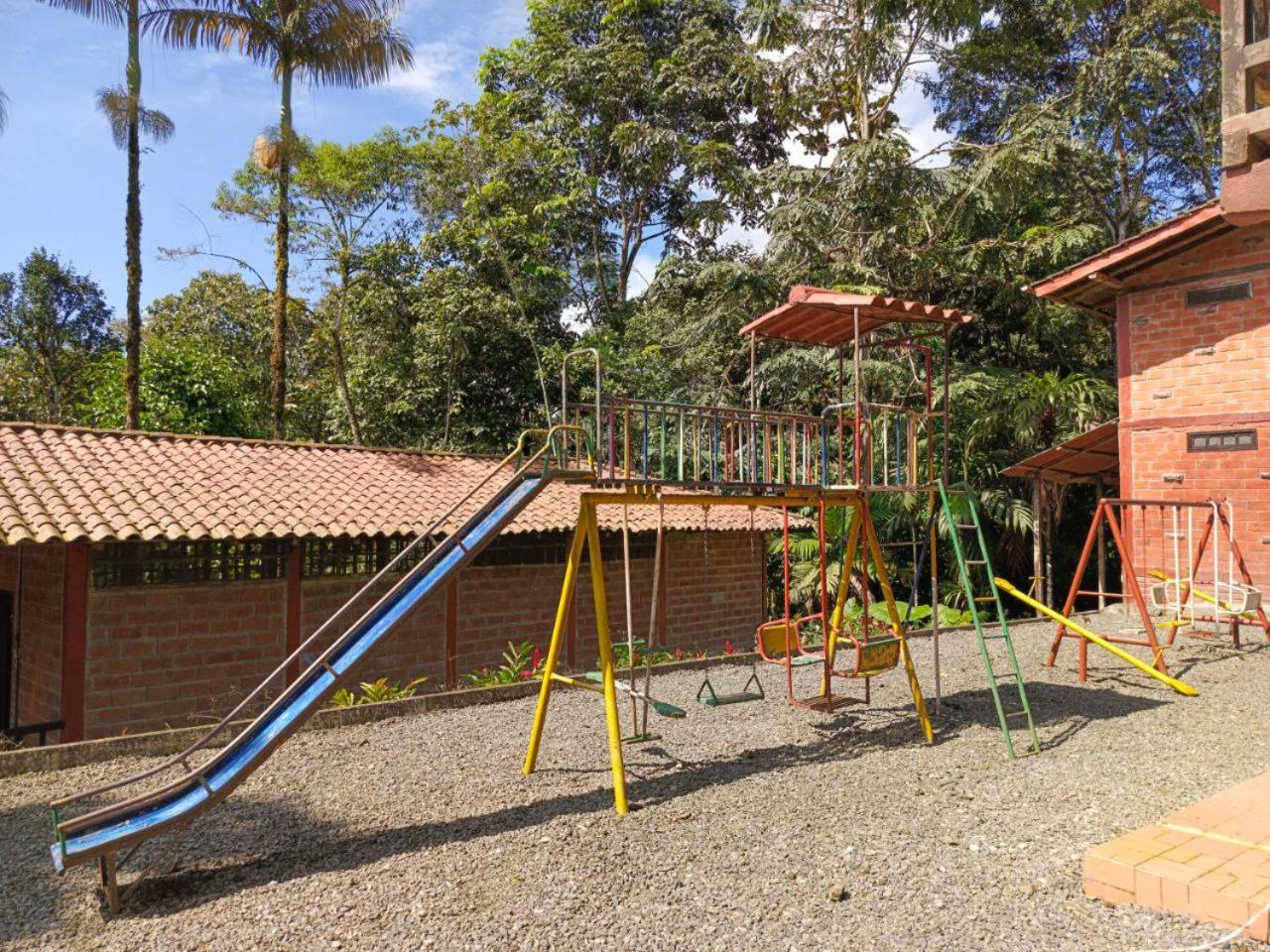 Hosteria Sapos Y Ranas Milpe Extérieur photo